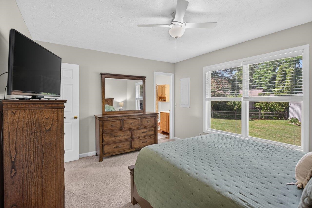 503 E RIVERSIDE DR, BRIDGEWATER, Virginia 22812, 3 Bedrooms Bedrooms, ,2 BathroomsBathrooms,Residential,503 E RIVERSIDE DR,679530 MLS # 679530 503 E RIVERSIDE DR, BRIDGEWATER, Virginia 22812, 3 Bedrooms Bedrooms, ,2 BathroomsBathrooms,Residential,503 E RIVERSIDE DR,679530 MLS # 679530