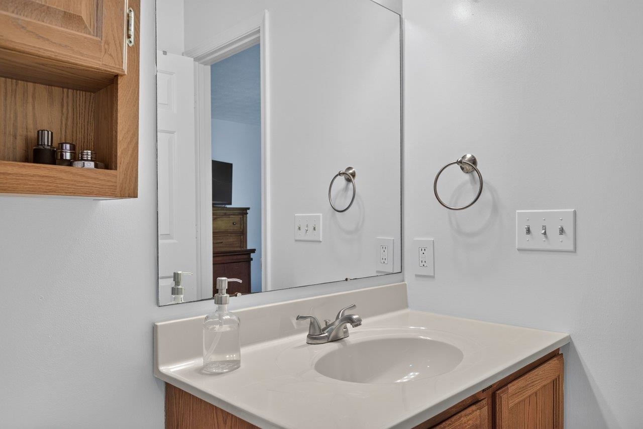 503 E RIVERSIDE DR, BRIDGEWATER, Virginia 22812, 3 Bedrooms Bedrooms, ,2 BathroomsBathrooms,Residential,503 E RIVERSIDE DR,679530 MLS # 679530 503 E RIVERSIDE DR, BRIDGEWATER, Virginia 22812, 3 Bedrooms Bedrooms, ,2 BathroomsBathrooms,Residential,503 E RIVERSIDE DR,679530 MLS # 679530