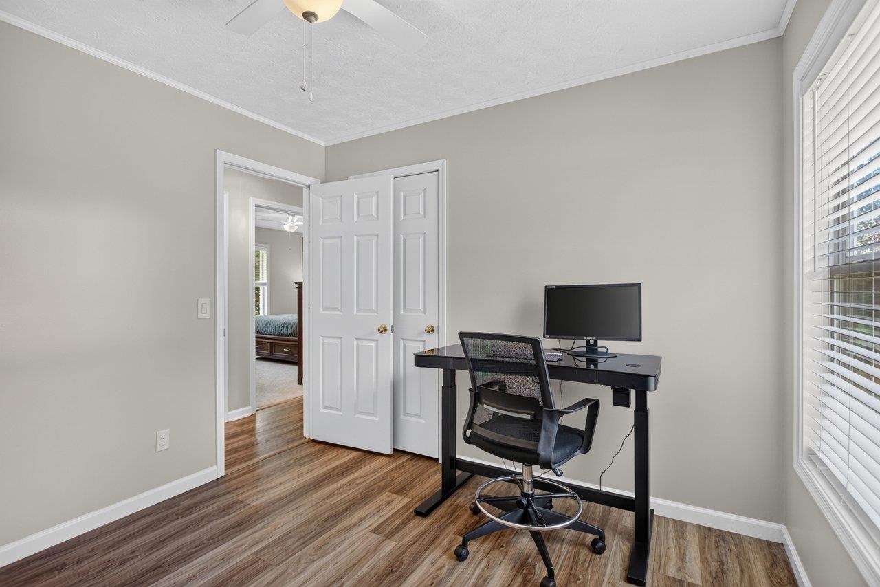 503 E RIVERSIDE DR, BRIDGEWATER, Virginia 22812, 3 Bedrooms Bedrooms, ,2 BathroomsBathrooms,Residential,503 E RIVERSIDE DR,679530 MLS # 679530 503 E RIVERSIDE DR, BRIDGEWATER, Virginia 22812, 3 Bedrooms Bedrooms, ,2 BathroomsBathrooms,Residential,503 E RIVERSIDE DR,679530 MLS # 679530