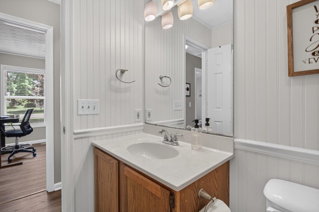 503 E RIVERSIDE DR, BRIDGEWATER, Virginia 22812, 3 Bedrooms Bedrooms, ,2 BathroomsBathrooms,Residential,503 E RIVERSIDE DR,679530 MLS # 679530 503 E RIVERSIDE DR, BRIDGEWATER, Virginia 22812, 3 Bedrooms Bedrooms, ,2 BathroomsBathrooms,Residential,503 E RIVERSIDE DR,679530 MLS # 679530