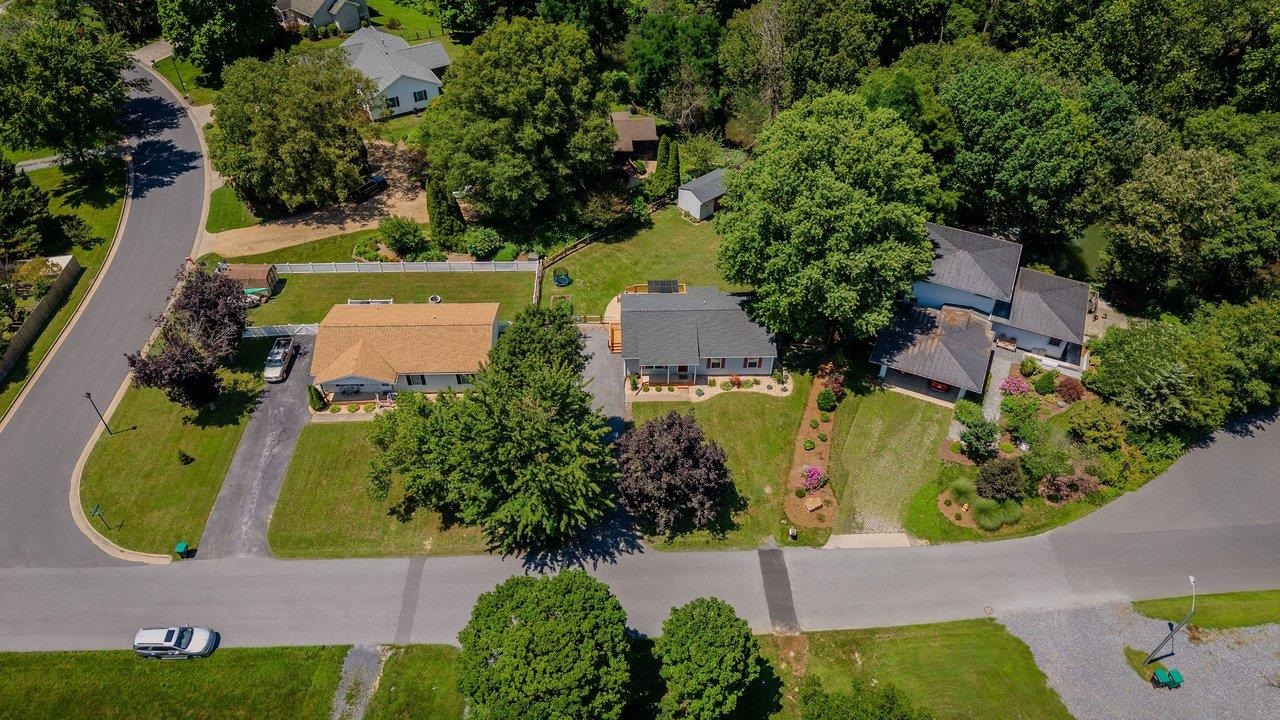 503 E RIVERSIDE DR, BRIDGEWATER, Virginia 22812, 3 Bedrooms Bedrooms, ,2 BathroomsBathrooms,Residential,503 E RIVERSIDE DR,679530 MLS # 679530 503 E RIVERSIDE DR, BRIDGEWATER, Virginia 22812, 3 Bedrooms Bedrooms, ,2 BathroomsBathrooms,Residential,503 E RIVERSIDE DR,679530 MLS # 679530