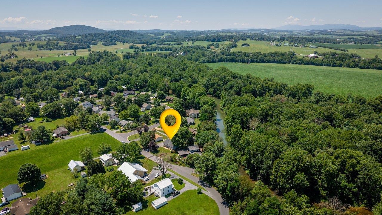 503 E RIVERSIDE DR, BRIDGEWATER, Virginia 22812, 3 Bedrooms Bedrooms, ,2 BathroomsBathrooms,Residential,503 E RIVERSIDE DR,679530 MLS # 679530 503 E RIVERSIDE DR, BRIDGEWATER, Virginia 22812, 3 Bedrooms Bedrooms, ,2 BathroomsBathrooms,Residential,503 E RIVERSIDE DR,679530 MLS # 679530