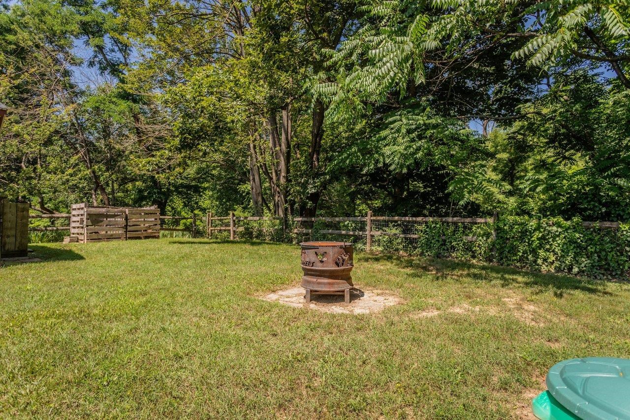 503 E RIVERSIDE DR, BRIDGEWATER, Virginia 22812, 3 Bedrooms Bedrooms, ,2 BathroomsBathrooms,Residential,503 E RIVERSIDE DR,679530 MLS # 679530 503 E RIVERSIDE DR, BRIDGEWATER, Virginia 22812, 3 Bedrooms Bedrooms, ,2 BathroomsBathrooms,Residential,503 E RIVERSIDE DR,679530 MLS # 679530