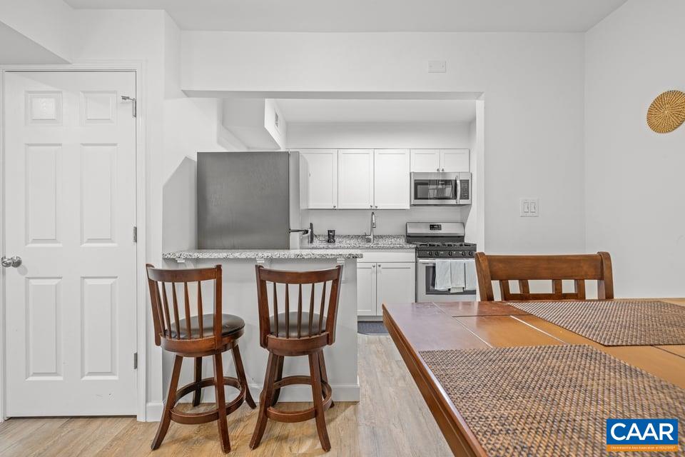 2527 HYDRAULIC RD, CHARLOTTESVILLE, Virginia 22901, 1 Bedroom Bedrooms, ,1 BathroomBathrooms,Residential,2527 HYDRAULIC RD,679531 MLS # 679531 2527 HYDRAULIC RD, CHARLOTTESVILLE, Virginia 22901, 1 Bedroom Bedrooms, ,1 BathroomBathrooms,Residential,2527 HYDRAULIC RD,679531 MLS # 679531