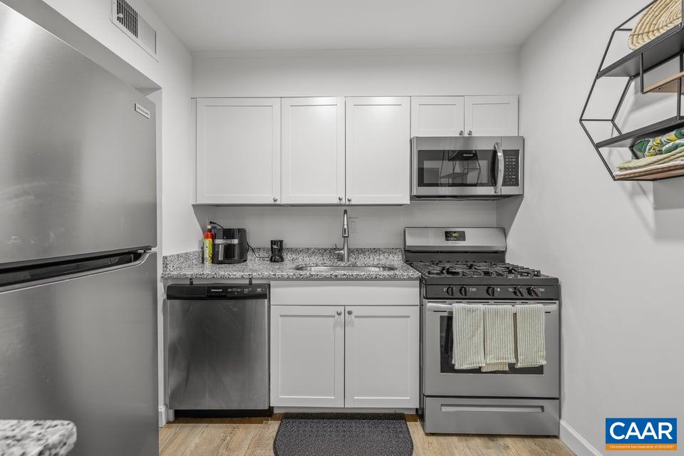 2527 HYDRAULIC RD, CHARLOTTESVILLE, Virginia 22901, 1 Bedroom Bedrooms, ,1 BathroomBathrooms,Residential,2527 HYDRAULIC RD,679531 MLS # 679531 2527 HYDRAULIC RD, CHARLOTTESVILLE, Virginia 22901, 1 Bedroom Bedrooms, ,1 BathroomBathrooms,Residential,2527 HYDRAULIC RD,679531 MLS # 679531