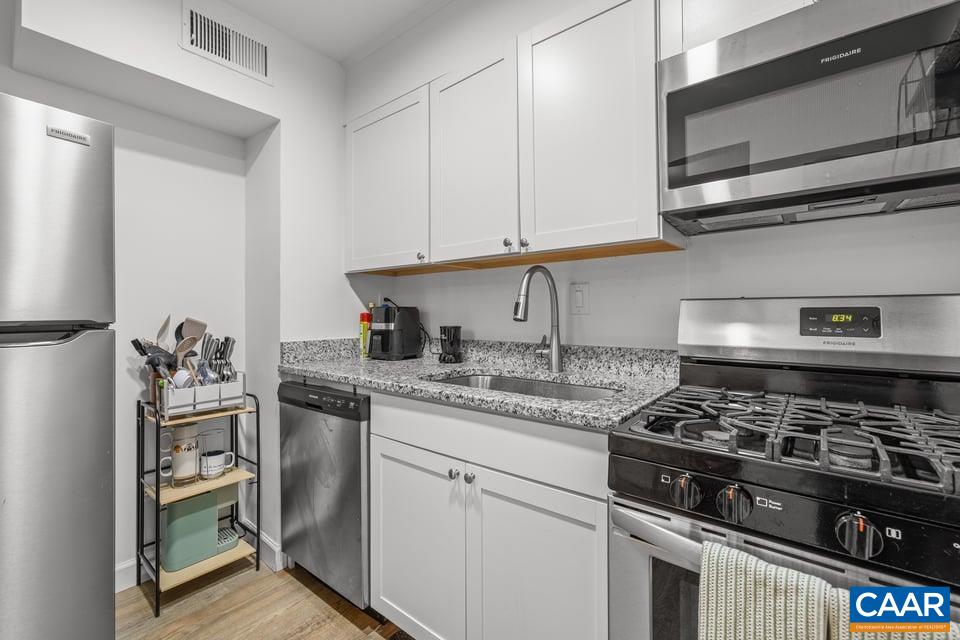 2527 HYDRAULIC RD, CHARLOTTESVILLE, Virginia 22901, 1 Bedroom Bedrooms, ,1 BathroomBathrooms,Residential,2527 HYDRAULIC RD,679531 MLS # 679531 2527 HYDRAULIC RD, CHARLOTTESVILLE, Virginia 22901, 1 Bedroom Bedrooms, ,1 BathroomBathrooms,Residential,2527 HYDRAULIC RD,679531 MLS # 679531