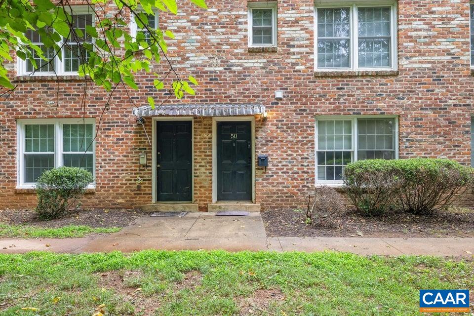 2527 HYDRAULIC RD, CHARLOTTESVILLE, Virginia 22901, 1 Bedroom Bedrooms, ,1 BathroomBathrooms,Residential,2527 HYDRAULIC RD,679531 MLS # 679531 2527 HYDRAULIC RD, CHARLOTTESVILLE, Virginia 22901, 1 Bedroom Bedrooms, ,1 BathroomBathrooms,Residential,2527 HYDRAULIC RD,679531 MLS # 679531