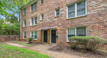 2527 HYDRAULIC RD, CHARLOTTESVILLE, Virginia 22901, 1 Bedroom Bedrooms, ,1 BathroomBathrooms,Residential,2527 HYDRAULIC RD,679531 MLS # 679531