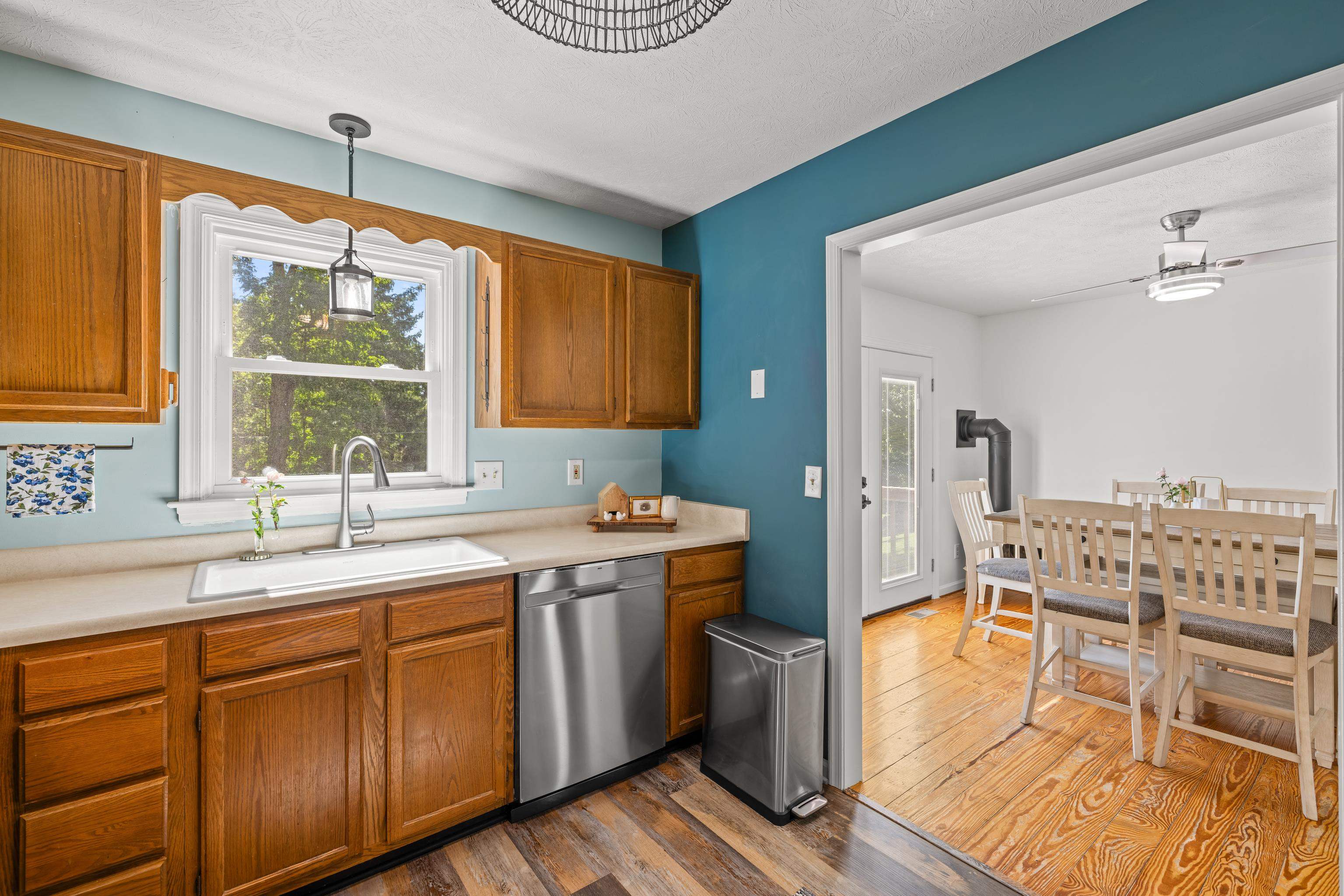 625 ESSEX DR, STAUNTON, Virginia 24401, 3 Bedrooms Bedrooms, ,2 BathroomsBathrooms,Residential,625 ESSEX DR,679533 MLS # 679533 625 ESSEX DR, STAUNTON, Virginia 24401, 3 Bedrooms Bedrooms, ,2 BathroomsBathrooms,Residential,625 ESSEX DR,679533 MLS # 679533