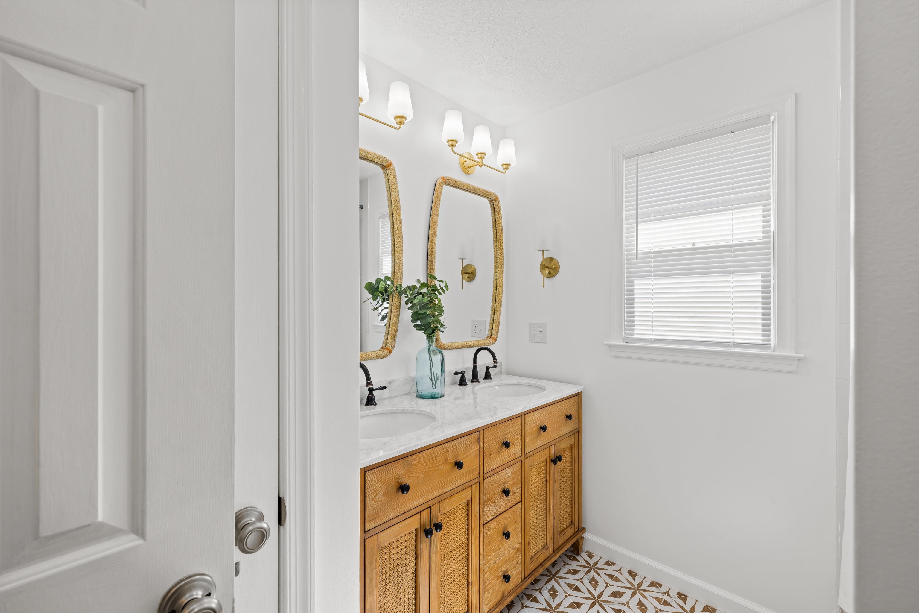 625 ESSEX DR, STAUNTON, Virginia 24401, 3 Bedrooms Bedrooms, ,2 BathroomsBathrooms,Residential,625 ESSEX DR,679533 MLS # 679533 625 ESSEX DR, STAUNTON, Virginia 24401, 3 Bedrooms Bedrooms, ,2 BathroomsBathrooms,Residential,625 ESSEX DR,679533 MLS # 679533