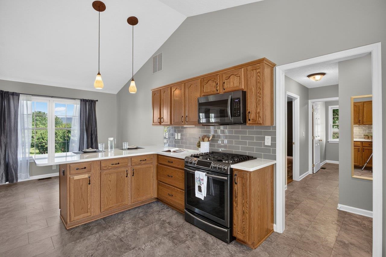 225 WALNUT DR, BROADWAY, Virginia 22815, 4 Bedrooms Bedrooms, ,3 BathroomsBathrooms,Residential,225 WALNUT DR,679534 MLS # 679534