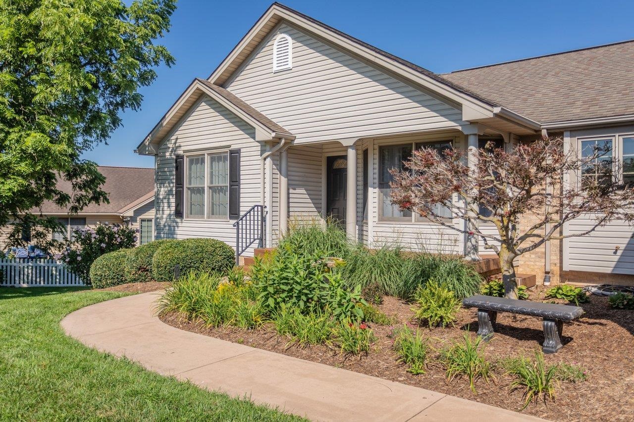 225 WALNUT DR, BROADWAY, Virginia 22815, 4 Bedrooms Bedrooms, ,3 BathroomsBathrooms,Residential,225 WALNUT DR,679534 MLS # 679534