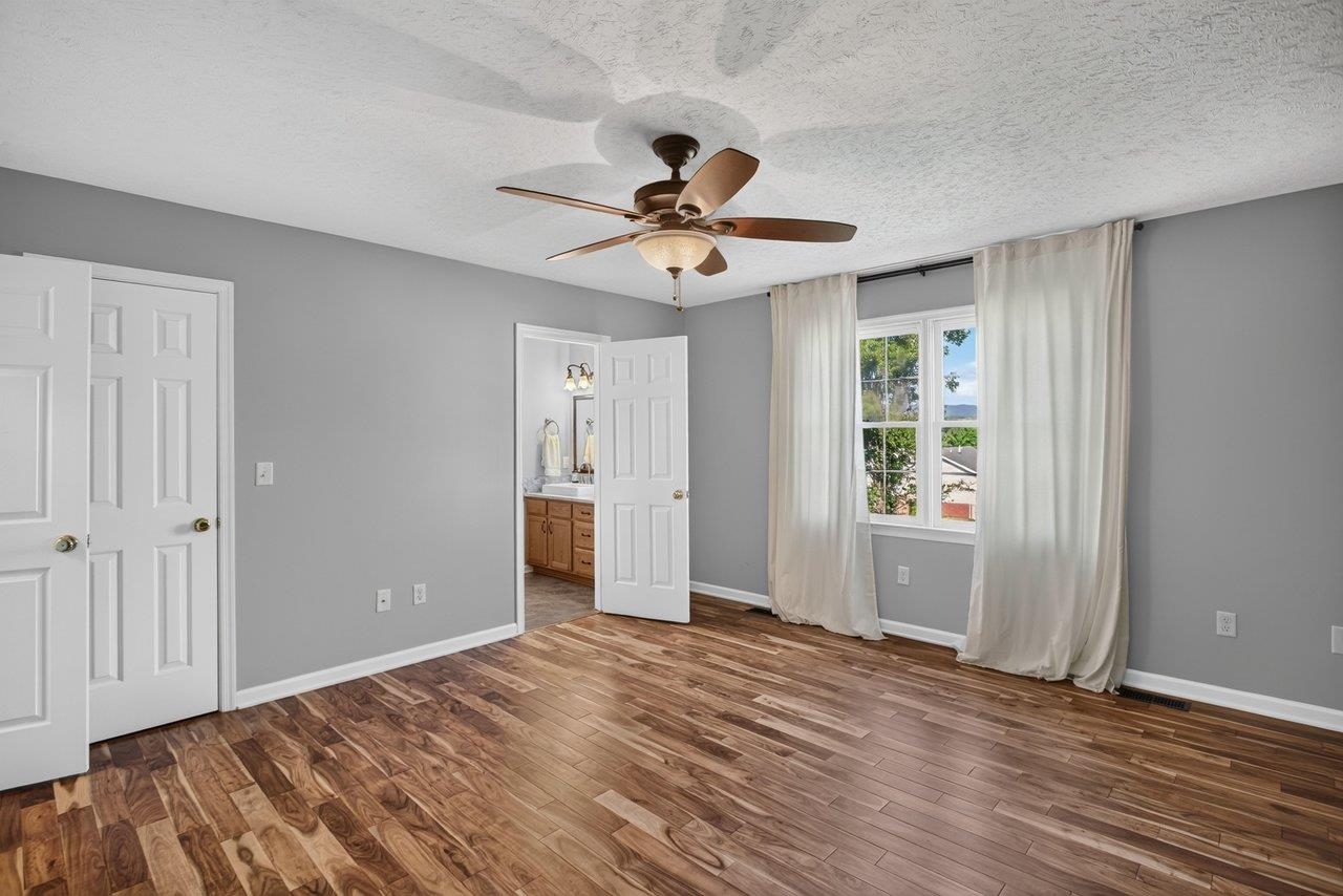 225 WALNUT DR, BROADWAY, Virginia 22815, 4 Bedrooms Bedrooms, ,3 BathroomsBathrooms,Residential,225 WALNUT DR,679534 MLS # 679534