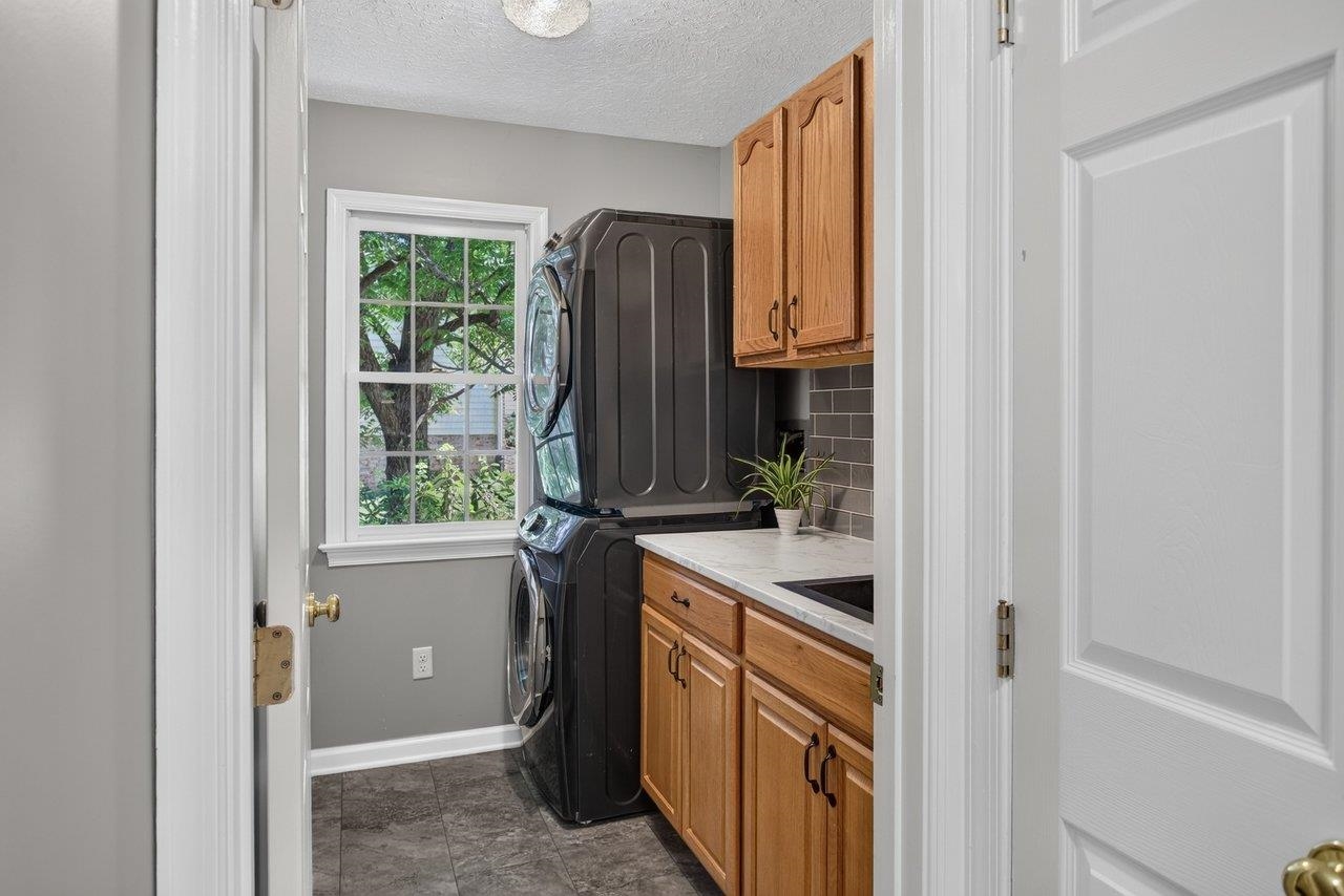 225 WALNUT DR, BROADWAY, Virginia 22815, 4 Bedrooms Bedrooms, ,3 BathroomsBathrooms,Residential,225 WALNUT DR,679534 MLS # 679534
