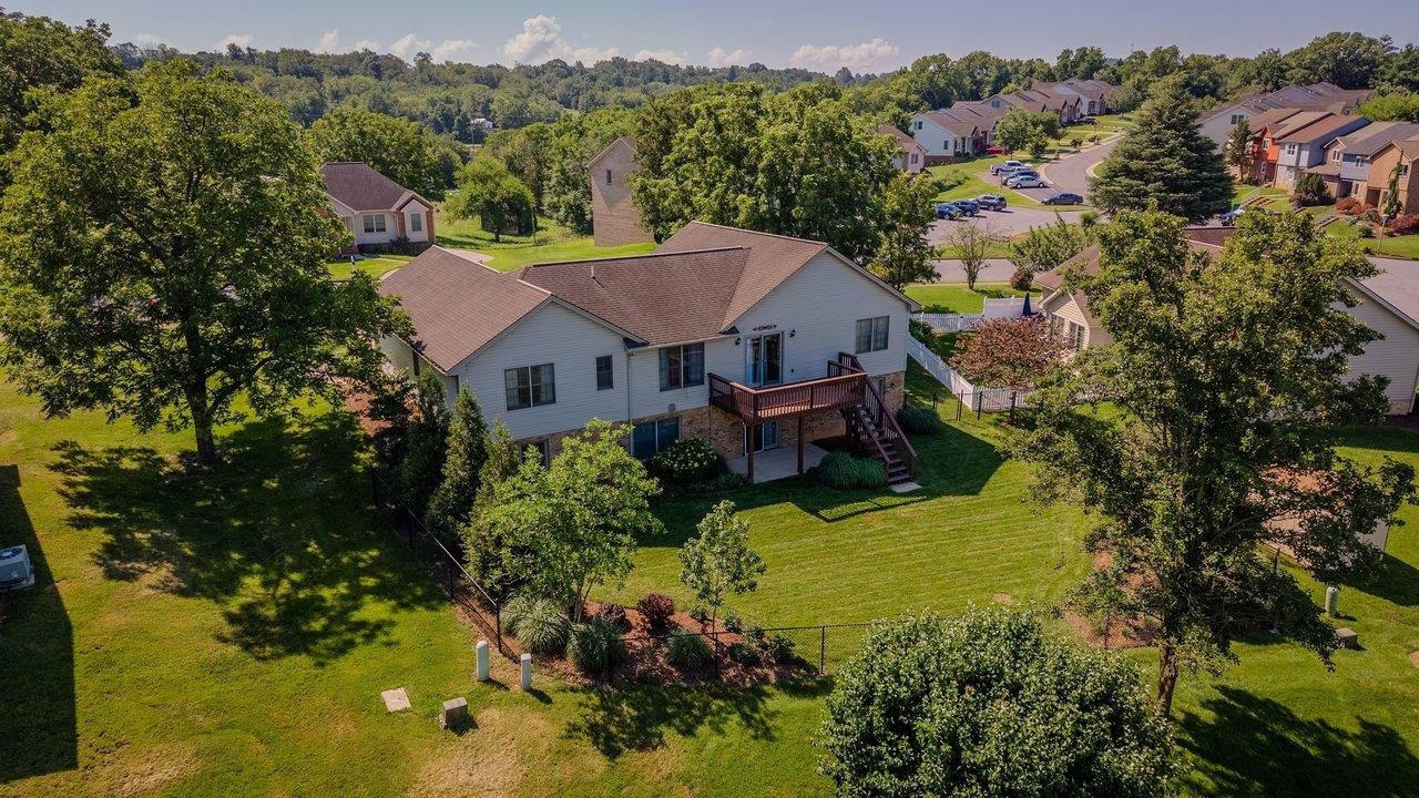 225 WALNUT DR, BROADWAY, Virginia 22815, 4 Bedrooms Bedrooms, ,3 BathroomsBathrooms,Residential,225 WALNUT DR,679534 MLS # 679534