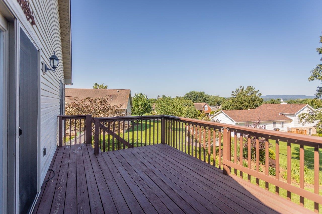 225 WALNUT DR, BROADWAY, Virginia 22815, 4 Bedrooms Bedrooms, ,3 BathroomsBathrooms,Residential,225 WALNUT DR,679534 MLS # 679534