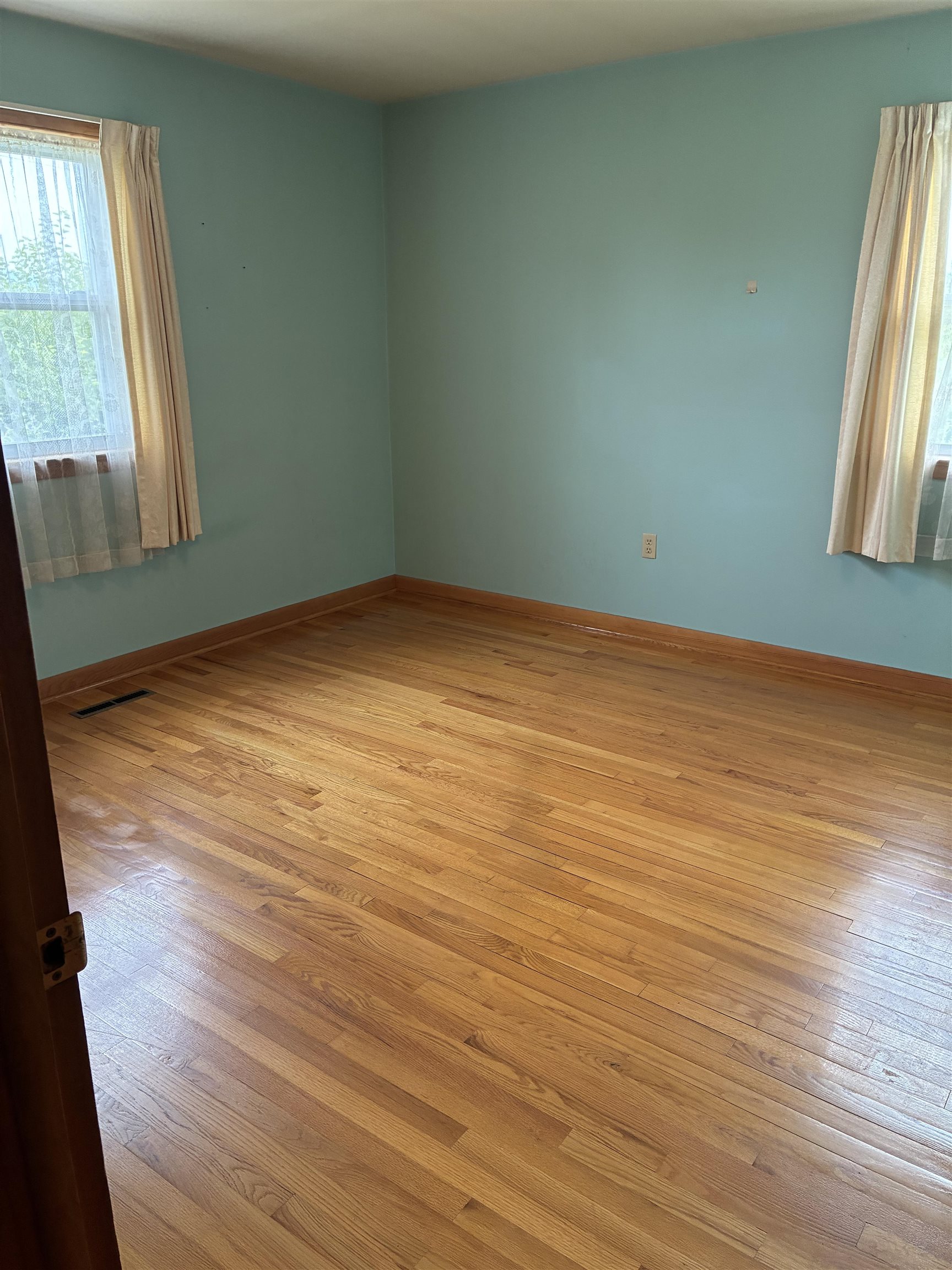 9449 PORT REPUBLIC RD, PORT REPUBLIC, Virginia 24471, 3 Bedrooms Bedrooms, ,1 BathroomBathrooms,Residential,9449 PORT REPUBLIC RD,679540 MLS # 679540 9449 PORT REPUBLIC RD, PORT REPUBLIC, Virginia 24471, 3 Bedrooms Bedrooms, ,1 BathroomBathrooms,Residential,9449 PORT REPUBLIC RD,679540 MLS # 679540