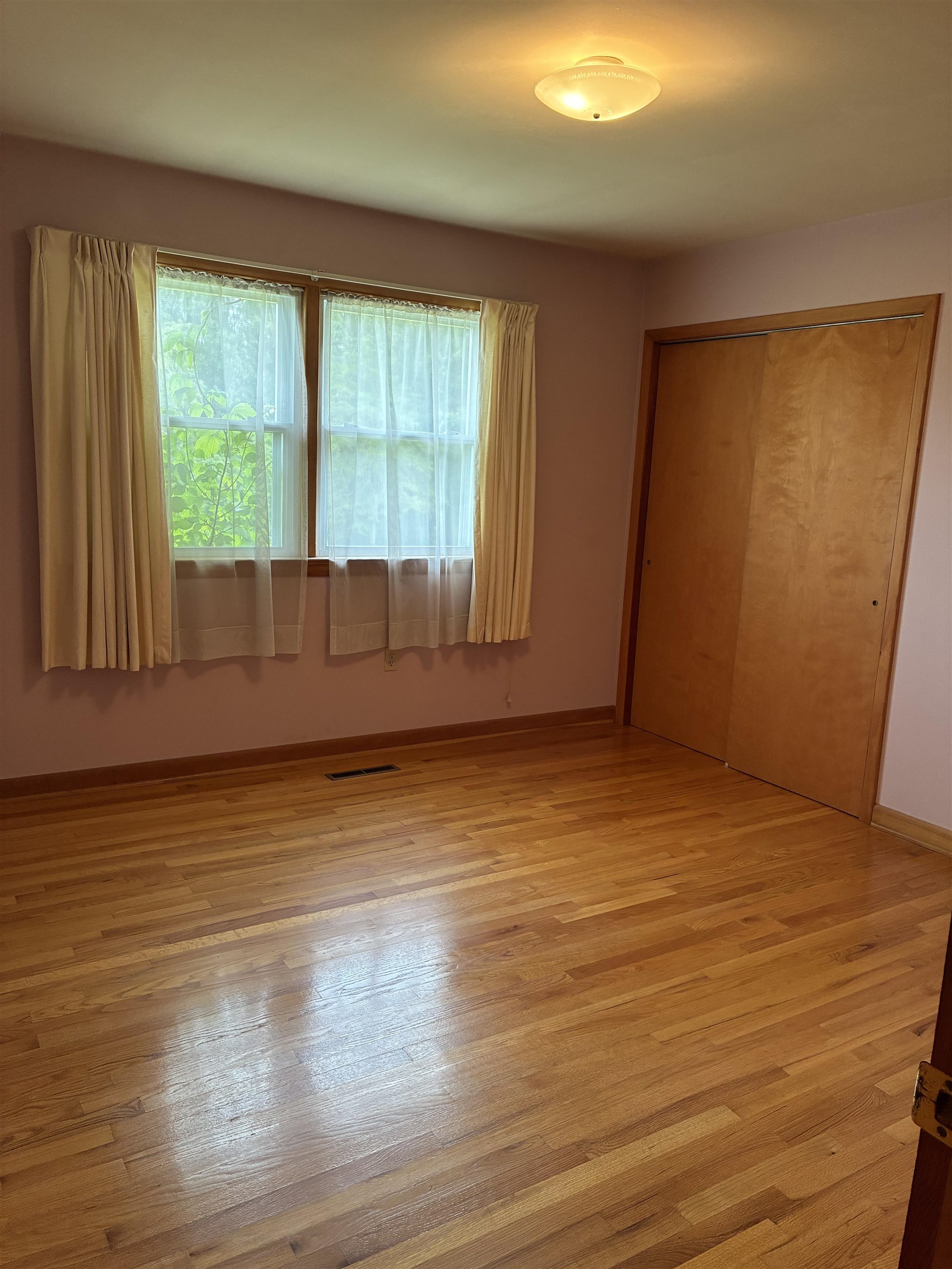 9449 PORT REPUBLIC RD, PORT REPUBLIC, Virginia 24471, 3 Bedrooms Bedrooms, ,1 BathroomBathrooms,Residential,9449 PORT REPUBLIC RD,679540 MLS # 679540 9449 PORT REPUBLIC RD, PORT REPUBLIC, Virginia 24471, 3 Bedrooms Bedrooms, ,1 BathroomBathrooms,Residential,9449 PORT REPUBLIC RD,679540 MLS # 679540