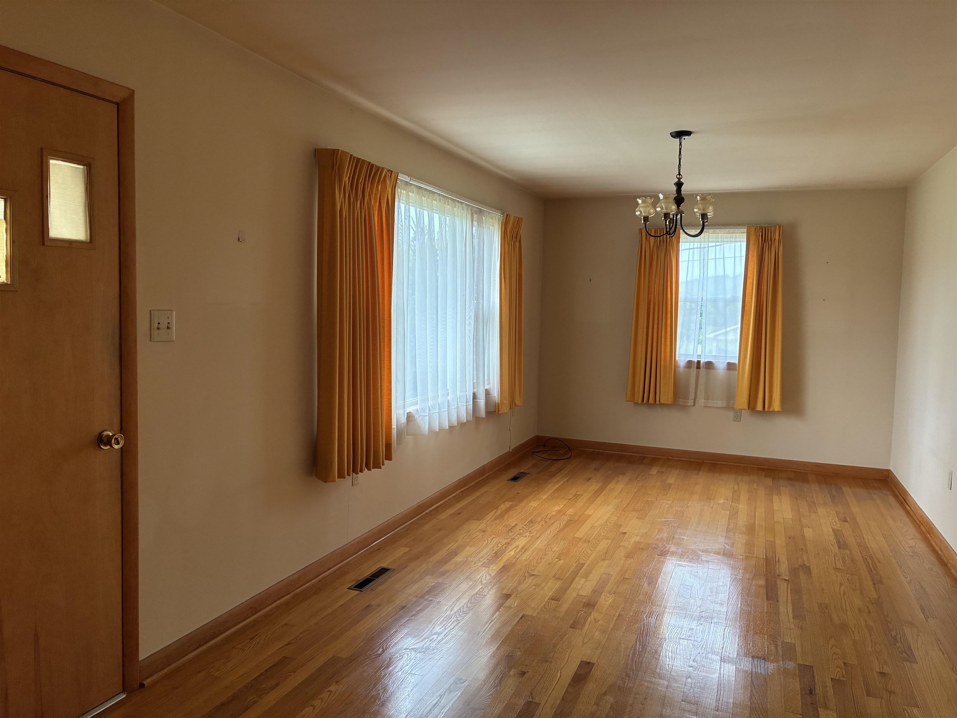 9449 PORT REPUBLIC RD, PORT REPUBLIC, Virginia 24471, 3 Bedrooms Bedrooms, ,1 BathroomBathrooms,Residential,9449 PORT REPUBLIC RD,679540 MLS # 679540 9449 PORT REPUBLIC RD, PORT REPUBLIC, Virginia 24471, 3 Bedrooms Bedrooms, ,1 BathroomBathrooms,Residential,9449 PORT REPUBLIC RD,679540 MLS # 679540