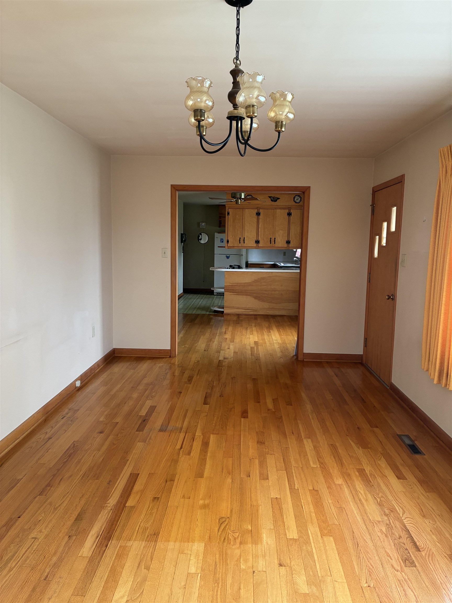 9449 PORT REPUBLIC RD, PORT REPUBLIC, Virginia 24471, 3 Bedrooms Bedrooms, ,1 BathroomBathrooms,Residential,9449 PORT REPUBLIC RD,679540 MLS # 679540 9449 PORT REPUBLIC RD, PORT REPUBLIC, Virginia 24471, 3 Bedrooms Bedrooms, ,1 BathroomBathrooms,Residential,9449 PORT REPUBLIC RD,679540 MLS # 679540