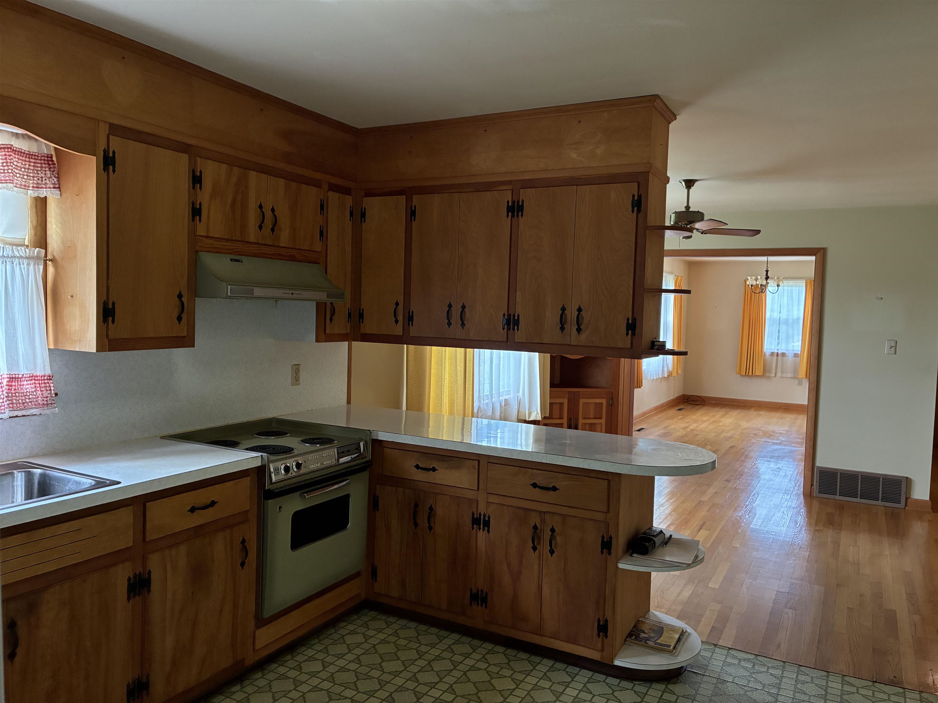 9449 PORT REPUBLIC RD, PORT REPUBLIC, Virginia 24471, 3 Bedrooms Bedrooms, ,1 BathroomBathrooms,Residential,9449 PORT REPUBLIC RD,679540 MLS # 679540 9449 PORT REPUBLIC RD, PORT REPUBLIC, Virginia 24471, 3 Bedrooms Bedrooms, ,1 BathroomBathrooms,Residential,9449 PORT REPUBLIC RD,679540 MLS # 679540