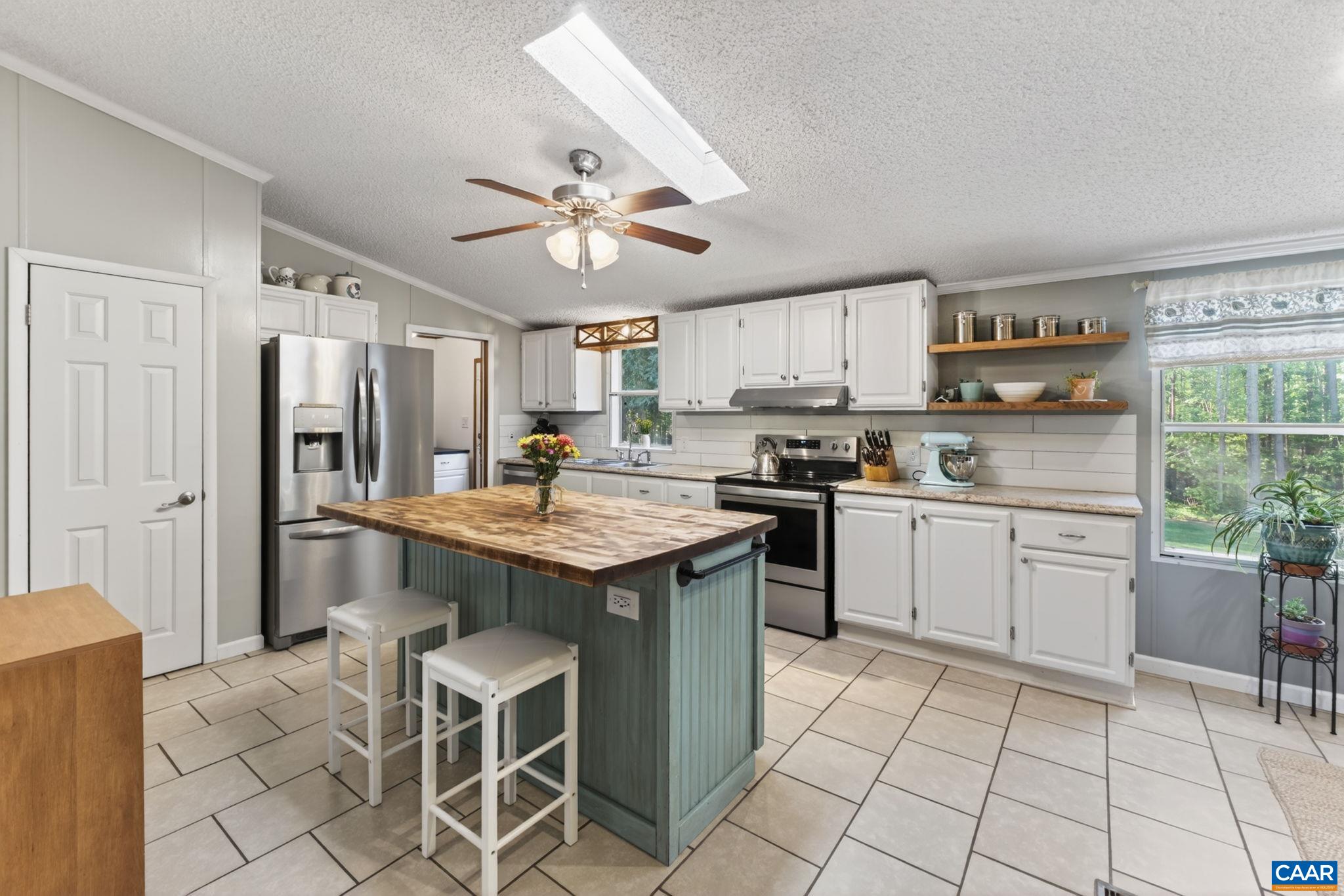 5362 ROLLING RD, SCOTTSVILLE, Virginia 24590, 3 Bedrooms Bedrooms, ,2 BathroomsBathrooms,Residential,5362 ROLLING RD,679547 MLS # 679547 5362 ROLLING RD, SCOTTSVILLE, Virginia 24590, 3 Bedrooms Bedrooms, ,2 BathroomsBathrooms,Residential,5362 ROLLING RD,679547 MLS # 679547