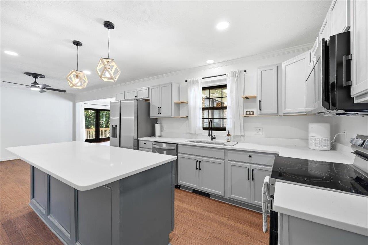 1060 GLENWOOD BLVD, WAYNESBORO, Virginia 22980, 4 Bedrooms Bedrooms, ,2 BathroomsBathrooms,Residential,1060 GLENWOOD BLVD,679552 MLS # 679552 1060 GLENWOOD BLVD, WAYNESBORO, Virginia 22980, 4 Bedrooms Bedrooms, ,2 BathroomsBathrooms,Residential,1060 GLENWOOD BLVD,679552 MLS # 679552