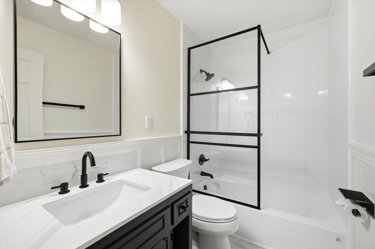 1060 GLENWOOD BLVD, WAYNESBORO, Virginia 22980, 4 Bedrooms Bedrooms, ,2 BathroomsBathrooms,Residential,1060 GLENWOOD BLVD,679552 MLS # 679552 1060 GLENWOOD BLVD, WAYNESBORO, Virginia 22980, 4 Bedrooms Bedrooms, ,2 BathroomsBathrooms,Residential,1060 GLENWOOD BLVD,679552 MLS # 679552