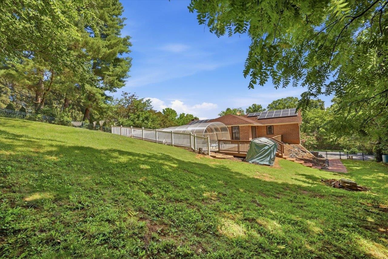 1060 GLENWOOD BLVD, WAYNESBORO, Virginia 22980, 4 Bedrooms Bedrooms, ,2 BathroomsBathrooms,Residential,1060 GLENWOOD BLVD,679552 MLS # 679552 1060 GLENWOOD BLVD, WAYNESBORO, Virginia 22980, 4 Bedrooms Bedrooms, ,2 BathroomsBathrooms,Residential,1060 GLENWOOD BLVD,679552 MLS # 679552