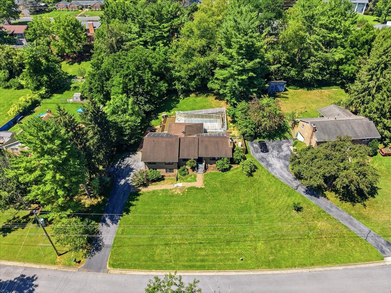1060 GLENWOOD BLVD, WAYNESBORO, Virginia 22980, 4 Bedrooms Bedrooms, ,2 BathroomsBathrooms,Residential,1060 GLENWOOD BLVD,679552 MLS # 679552 1060 GLENWOOD BLVD, WAYNESBORO, Virginia 22980, 4 Bedrooms Bedrooms, ,2 BathroomsBathrooms,Residential,1060 GLENWOOD BLVD,679552 MLS # 679552