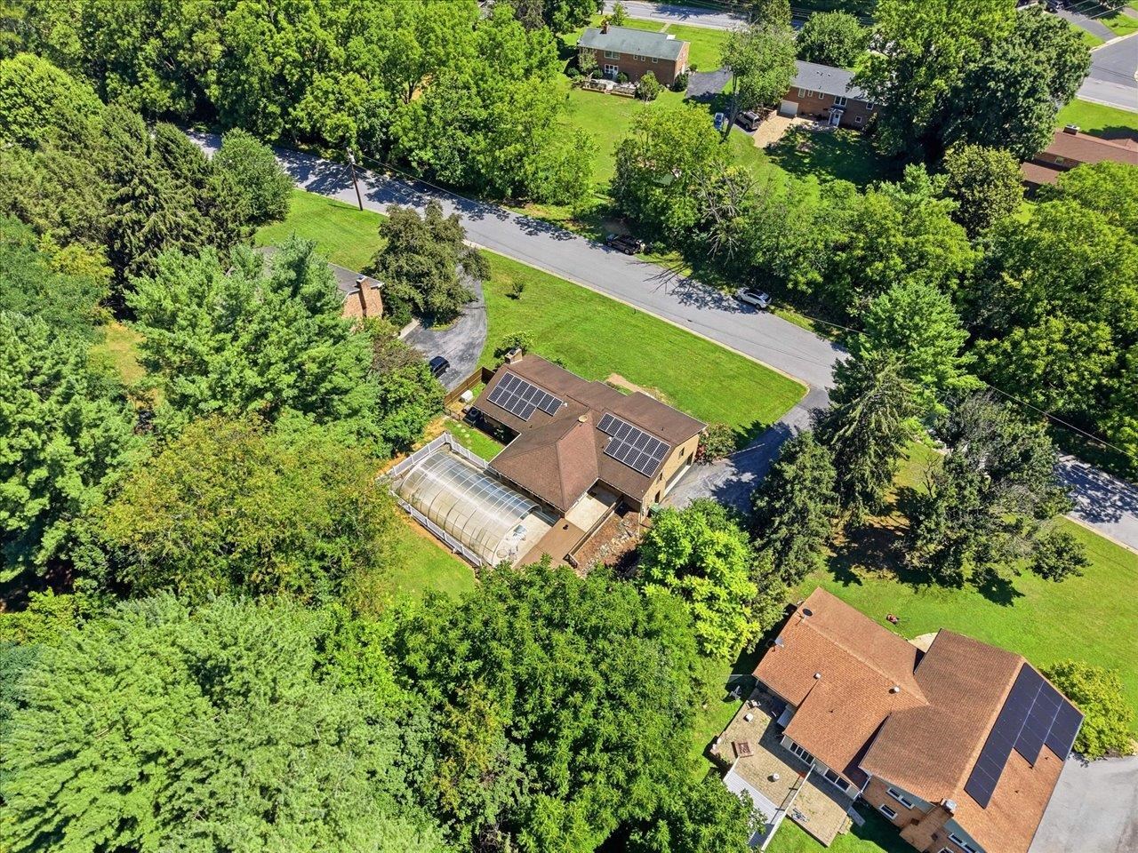 1060 GLENWOOD BLVD, WAYNESBORO, Virginia 22980, 4 Bedrooms Bedrooms, ,2 BathroomsBathrooms,Residential,1060 GLENWOOD BLVD,679552 MLS # 679552 1060 GLENWOOD BLVD, WAYNESBORO, Virginia 22980, 4 Bedrooms Bedrooms, ,2 BathroomsBathrooms,Residential,1060 GLENWOOD BLVD,679552 MLS # 679552