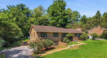 1060 GLENWOOD BLVD, WAYNESBORO, Virginia 22980, 4 Bedrooms Bedrooms, ,2 BathroomsBathrooms,Residential,1060 GLENWOOD BLVD,679552 MLS # 679552