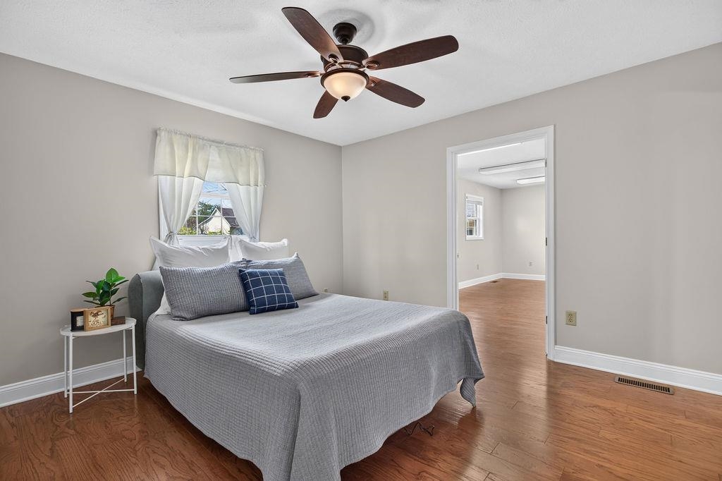 7 FEATHERSTONE DR, LYNDHURST, Virginia 22952, 4 Bedrooms Bedrooms, ,2 BathroomsBathrooms,Residential,7 FEATHERSTONE DR,679558 MLS # 679558 7 FEATHERSTONE DR, LYNDHURST, Virginia 22952, 4 Bedrooms Bedrooms, ,2 BathroomsBathrooms,Residential,7 FEATHERSTONE DR,679558 MLS # 679558