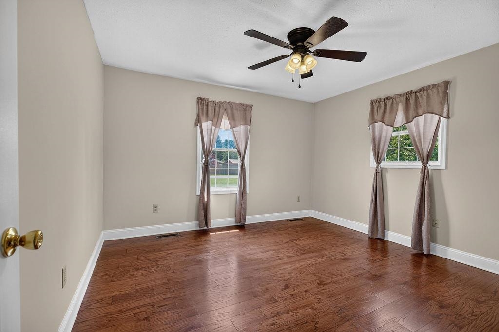 7 FEATHERSTONE DR, LYNDHURST, Virginia 22952, 4 Bedrooms Bedrooms, ,2 BathroomsBathrooms,Residential,7 FEATHERSTONE DR,679558 MLS # 679558 7 FEATHERSTONE DR, LYNDHURST, Virginia 22952, 4 Bedrooms Bedrooms, ,2 BathroomsBathrooms,Residential,7 FEATHERSTONE DR,679558 MLS # 679558