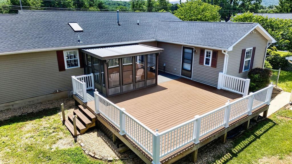 7 FEATHERSTONE DR, LYNDHURST, Virginia 22952, 4 Bedrooms Bedrooms, ,2 BathroomsBathrooms,Residential,7 FEATHERSTONE DR,679558 MLS # 679558 7 FEATHERSTONE DR, LYNDHURST, Virginia 22952, 4 Bedrooms Bedrooms, ,2 BathroomsBathrooms,Residential,7 FEATHERSTONE DR,679558 MLS # 679558