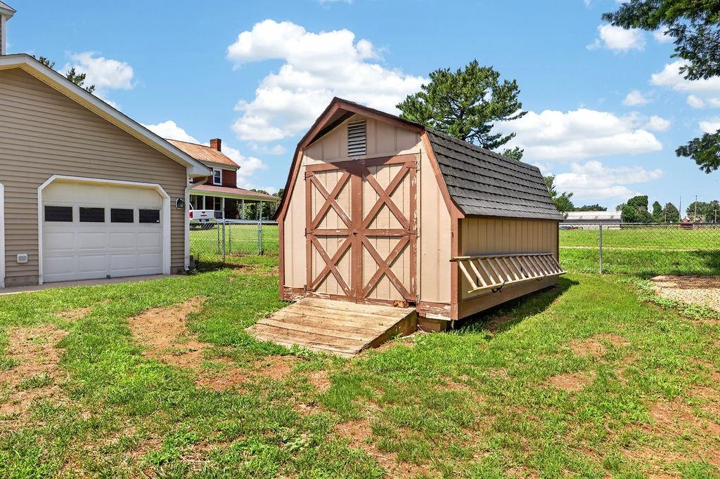 7 FEATHERSTONE DR, LYNDHURST, Virginia 22952, 4 Bedrooms Bedrooms, ,2 BathroomsBathrooms,Residential,7 FEATHERSTONE DR,679558 MLS # 679558 7 FEATHERSTONE DR, LYNDHURST, Virginia 22952, 4 Bedrooms Bedrooms, ,2 BathroomsBathrooms,Residential,7 FEATHERSTONE DR,679558 MLS # 679558