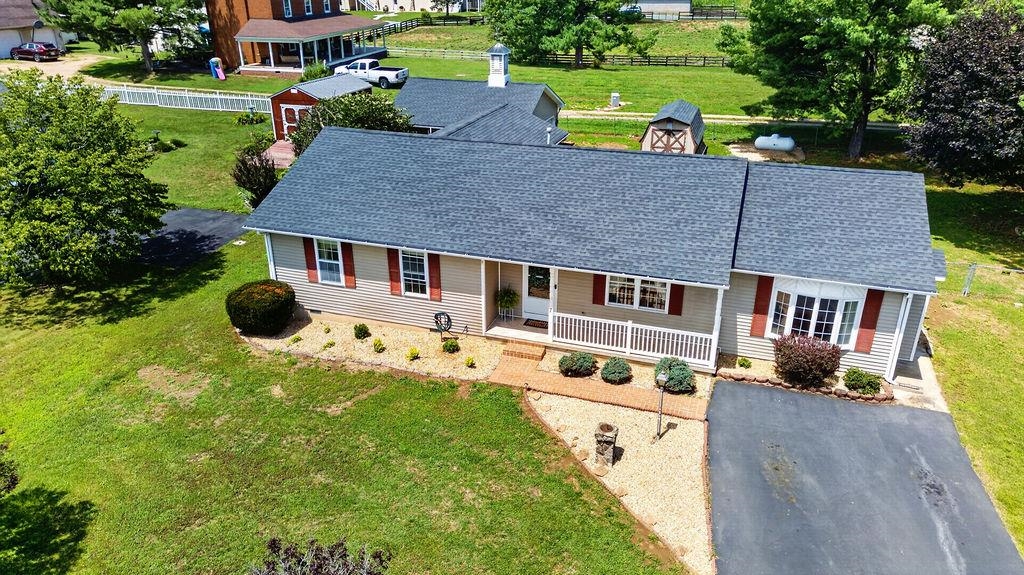 7 FEATHERSTONE DR, LYNDHURST, Virginia 22952, 4 Bedrooms Bedrooms, ,2 BathroomsBathrooms,Residential,7 FEATHERSTONE DR,679558 MLS # 679558 7 FEATHERSTONE DR, LYNDHURST, Virginia 22952, 4 Bedrooms Bedrooms, ,2 BathroomsBathrooms,Residential,7 FEATHERSTONE DR,679558 MLS # 679558