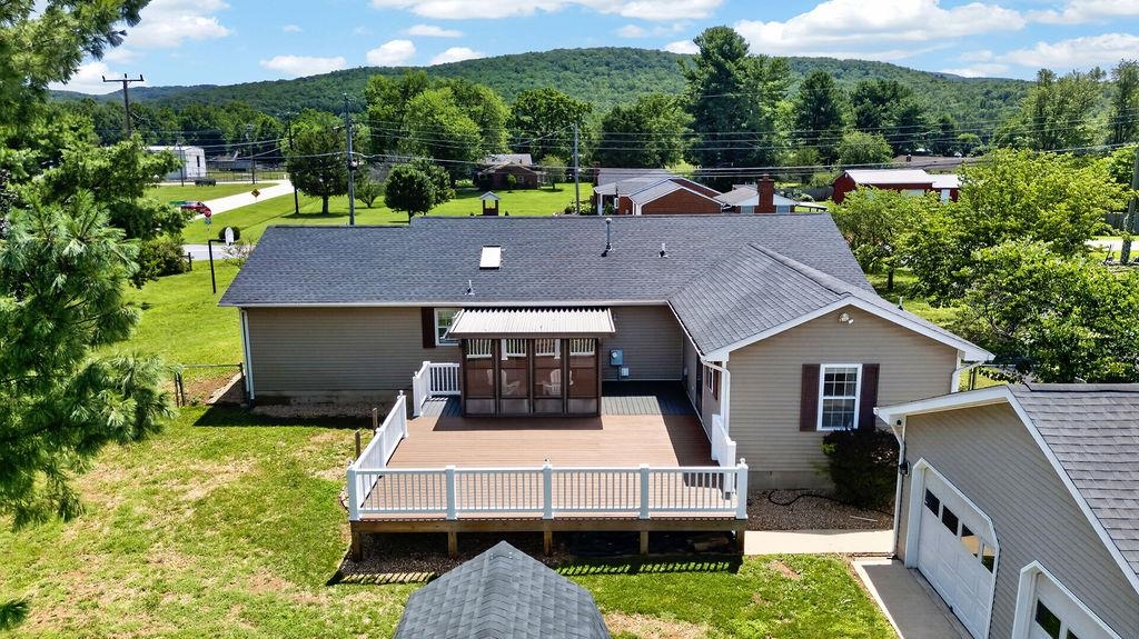 7 FEATHERSTONE DR, LYNDHURST, Virginia 22952, 4 Bedrooms Bedrooms, ,2 BathroomsBathrooms,Residential,7 FEATHERSTONE DR,679558 MLS # 679558 7 FEATHERSTONE DR, LYNDHURST, Virginia 22952, 4 Bedrooms Bedrooms, ,2 BathroomsBathrooms,Residential,7 FEATHERSTONE DR,679558 MLS # 679558