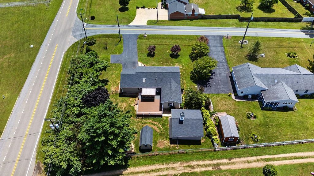 7 FEATHERSTONE DR, LYNDHURST, Virginia 22952, 4 Bedrooms Bedrooms, ,2 BathroomsBathrooms,Residential,7 FEATHERSTONE DR,679558 MLS # 679558 7 FEATHERSTONE DR, LYNDHURST, Virginia 22952, 4 Bedrooms Bedrooms, ,2 BathroomsBathrooms,Residential,7 FEATHERSTONE DR,679558 MLS # 679558