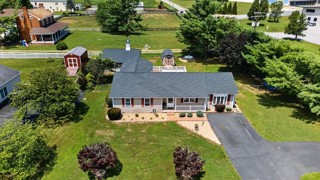 7 FEATHERSTONE DR, LYNDHURST, Virginia 22952, 4 Bedrooms Bedrooms, ,2 BathroomsBathrooms,Residential,7 FEATHERSTONE DR,679558 MLS # 679558 7 FEATHERSTONE DR, LYNDHURST, Virginia 22952, 4 Bedrooms Bedrooms, ,2 BathroomsBathrooms,Residential,7 FEATHERSTONE DR,679558 MLS # 679558
