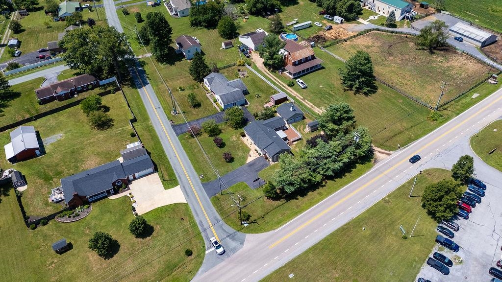 7 FEATHERSTONE DR, LYNDHURST, Virginia 22952, 4 Bedrooms Bedrooms, ,2 BathroomsBathrooms,Residential,7 FEATHERSTONE DR,679558 MLS # 679558 7 FEATHERSTONE DR, LYNDHURST, Virginia 22952, 4 Bedrooms Bedrooms, ,2 BathroomsBathrooms,Residential,7 FEATHERSTONE DR,679558 MLS # 679558