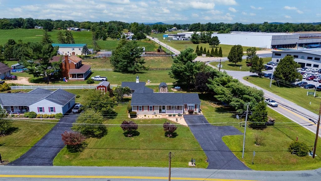 7 FEATHERSTONE DR, LYNDHURST, Virginia 22952, 4 Bedrooms Bedrooms, ,2 BathroomsBathrooms,Residential,7 FEATHERSTONE DR,679558 MLS # 679558 7 FEATHERSTONE DR, LYNDHURST, Virginia 22952, 4 Bedrooms Bedrooms, ,2 BathroomsBathrooms,Residential,7 FEATHERSTONE DR,679558 MLS # 679558