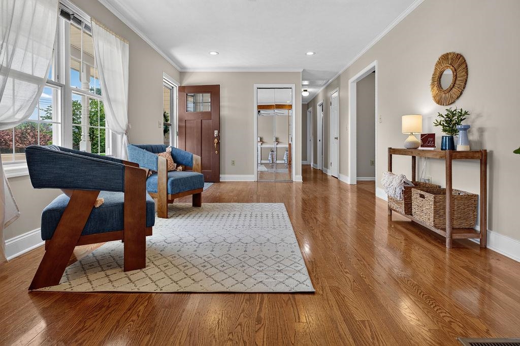 7 FEATHERSTONE DR, LYNDHURST, Virginia 22952, 4 Bedrooms Bedrooms, ,2 BathroomsBathrooms,Residential,7 FEATHERSTONE DR,679558 MLS # 679558 7 FEATHERSTONE DR, LYNDHURST, Virginia 22952, 4 Bedrooms Bedrooms, ,2 BathroomsBathrooms,Residential,7 FEATHERSTONE DR,679558 MLS # 679558