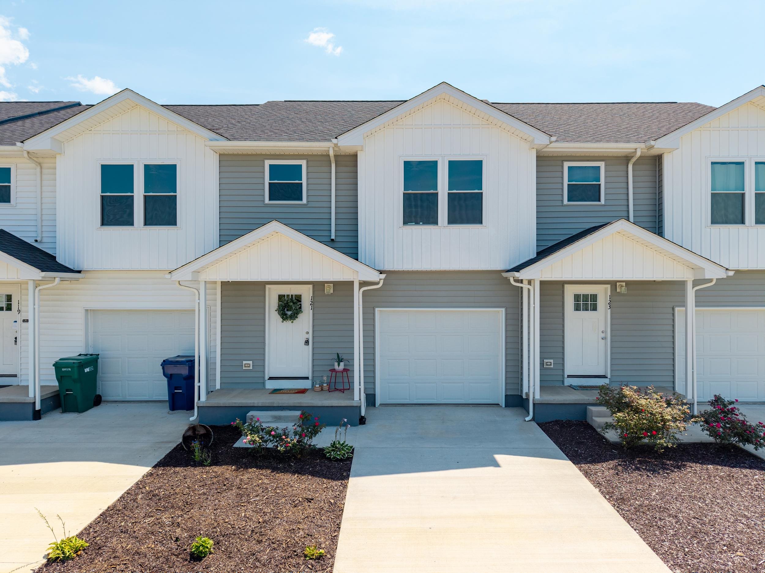121 21ST ST, GROTTOES, Virginia 24441, 3 Bedrooms Bedrooms, ,2 BathroomsBathrooms,Residential,121 21ST ST,679560 MLS # 679560 121 21ST ST, GROTTOES, Virginia 24441, 3 Bedrooms Bedrooms, ,2 BathroomsBathrooms,Residential,121 21ST ST,679560 MLS # 679560