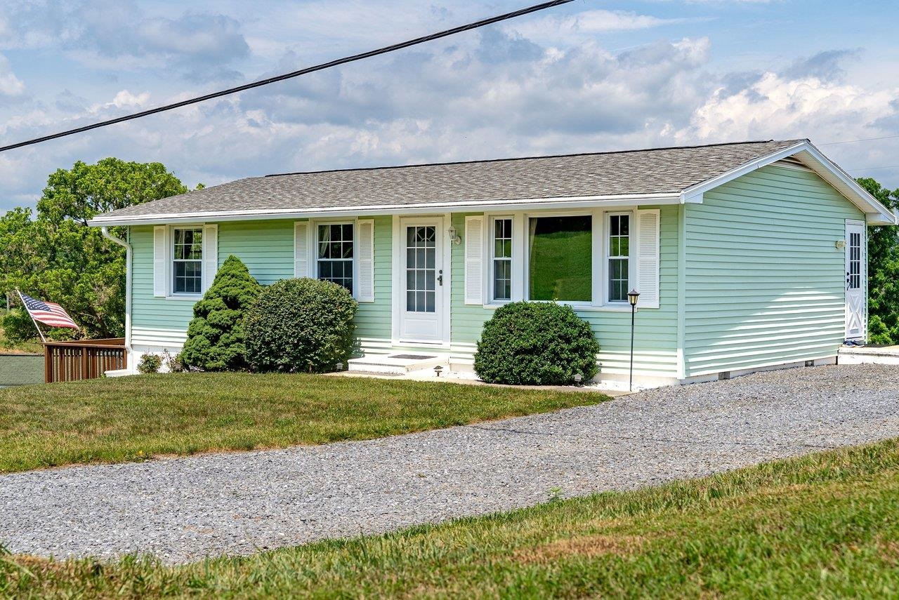 2627 MINIE BALL LN, KEEZLETOWN, Virginia 22832, 3 Bedrooms Bedrooms, ,1 BathroomBathrooms,Residential,2627 MINIE BALL LN,679329 MLS # 679329 2627 MINIE BALL LN, KEEZLETOWN, Virginia 22832, 3 Bedrooms Bedrooms, ,1 BathroomBathrooms,Residential,2627 MINIE BALL LN,679329 MLS # 679329