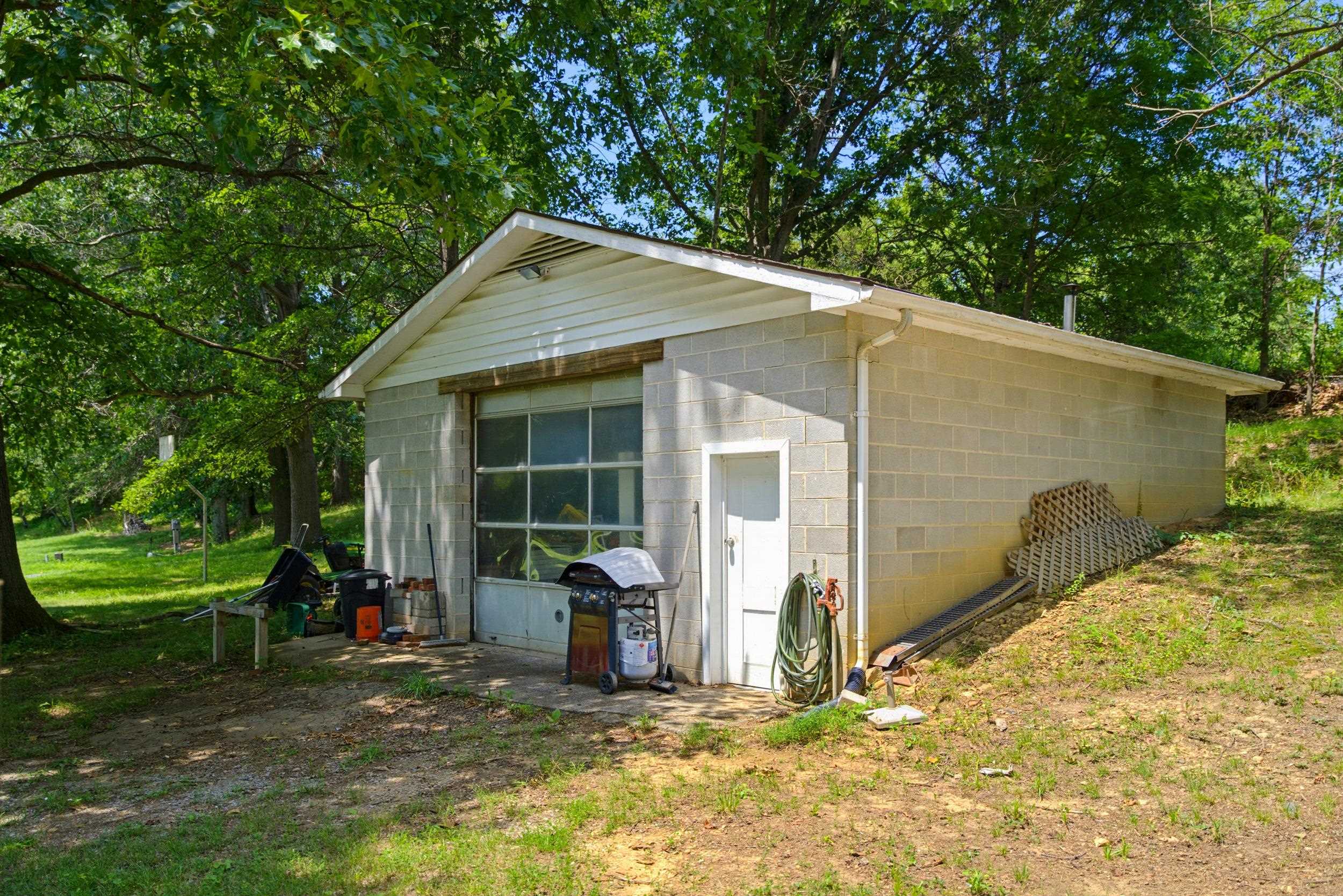 2882 EAST SIDE HWY, CRIMORA, Virginia 24431, 3 Bedrooms Bedrooms, ,2 BathroomsBathrooms,Residential,2882 EAST SIDE HWY,679565 MLS # 679565