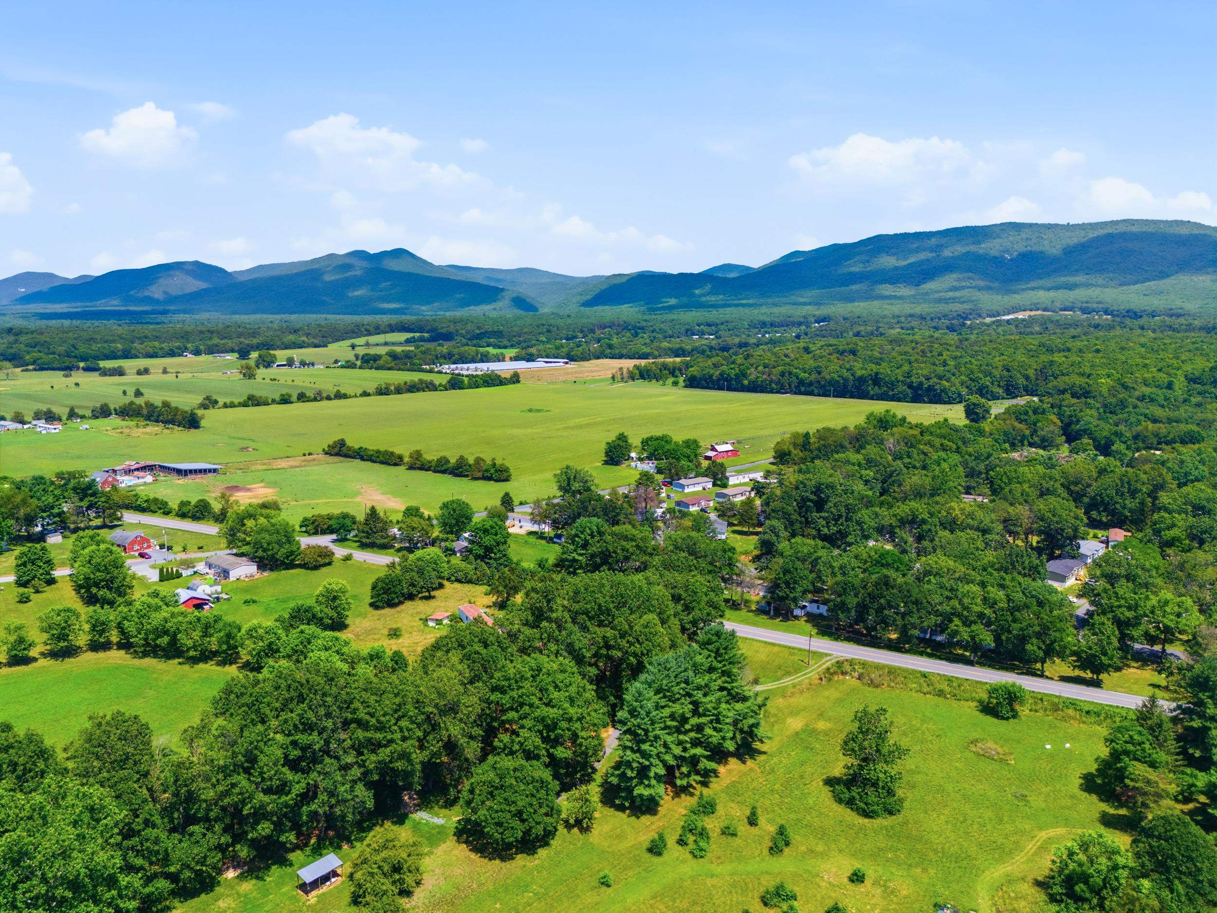 2882 EAST SIDE HWY, CRIMORA, Virginia 24431, 3 Bedrooms Bedrooms, ,2 BathroomsBathrooms,Residential,2882 EAST SIDE HWY,679565 MLS # 679565