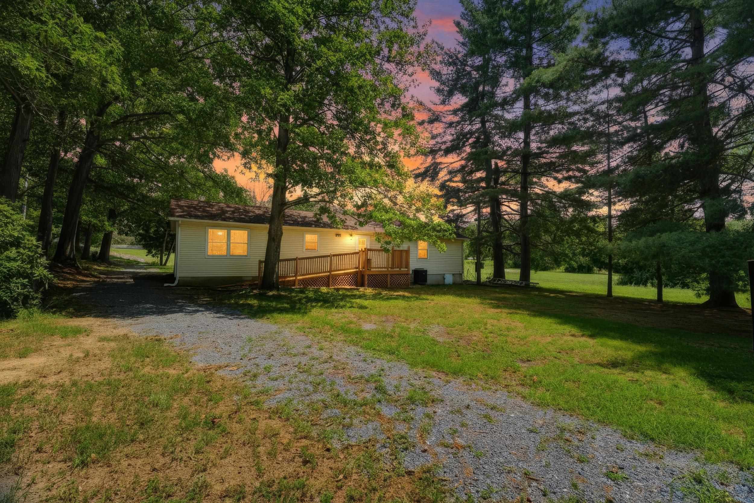 2882 EAST SIDE HWY, CRIMORA, Virginia 24431, 3 Bedrooms Bedrooms, ,2 BathroomsBathrooms,Residential,2882 EAST SIDE HWY,679565 MLS # 679565