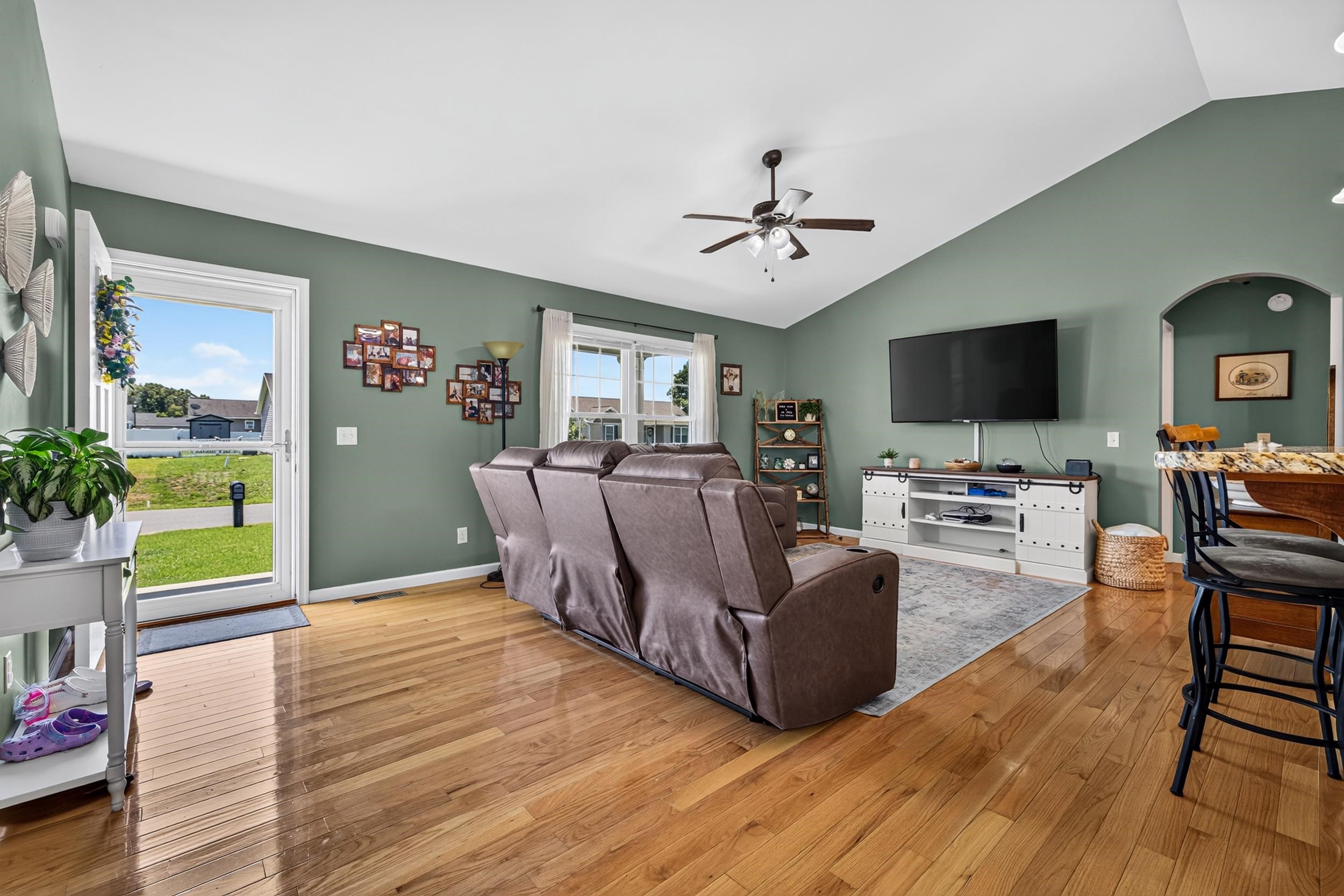 1450 MANDOLIN AVE, GROTTOES, Virginia 24441, 3 Bedrooms Bedrooms, ,2 BathroomsBathrooms,Residential,1450 MANDOLIN AVE,679571 MLS # 679571