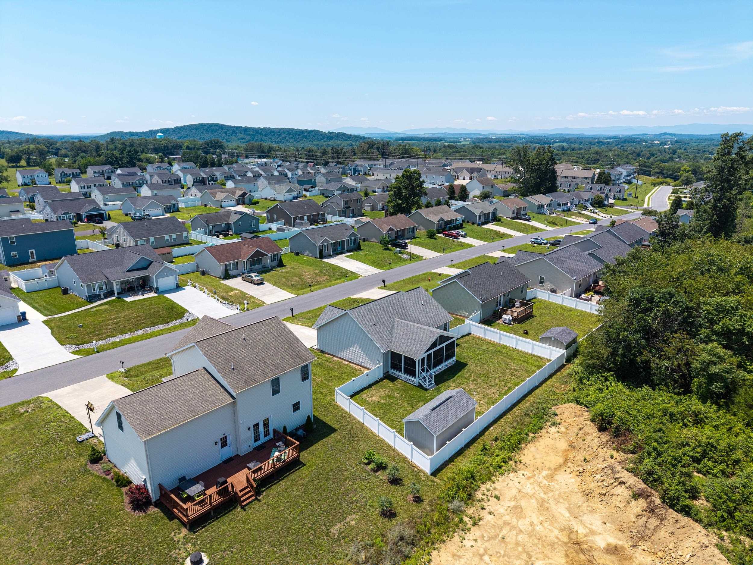 1450 MANDOLIN AVE, GROTTOES, Virginia 24441, 3 Bedrooms Bedrooms, ,2 BathroomsBathrooms,Residential,1450 MANDOLIN AVE,679571 MLS # 679571